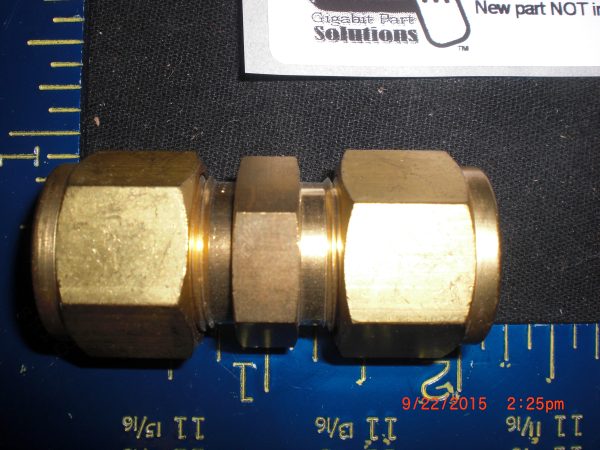 SWAGELOK B8106 - Image 2