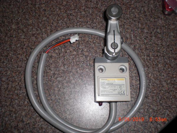 OMRON D4C6224
