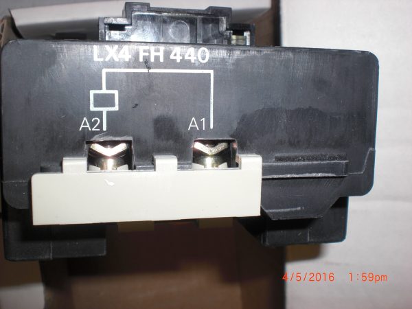 TELEMECANIQUE LX4FH440 - Image 3