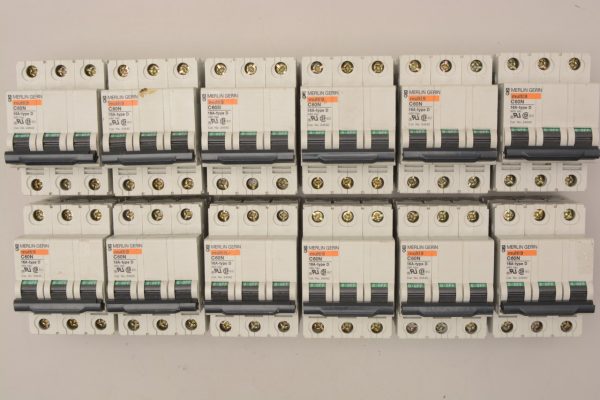 MERLIN GERIN 24540LOTOF12