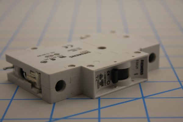 SIEMENS 5SX21047LOTOF2