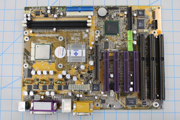 SOYO SYP4I845PEISAWITHPROCESSOR
