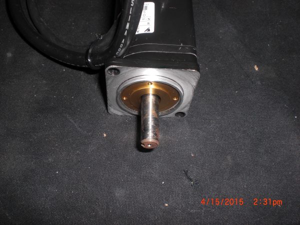 YASKAWA ELECTRIC SGM10L3B4CL - Image 3
