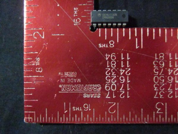 MOTOROLA SN74LS132N - Image 2